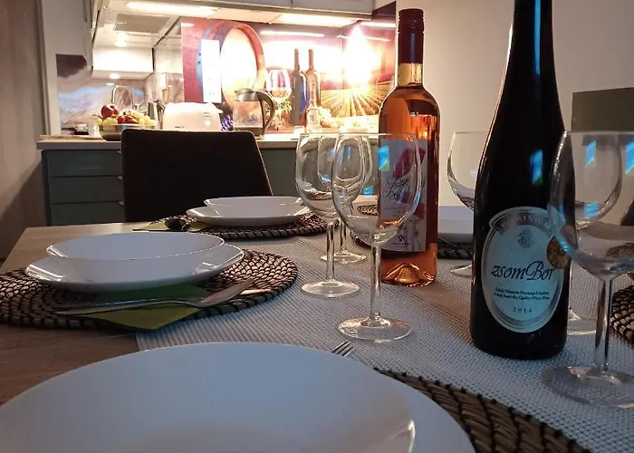 Corner * بودابست